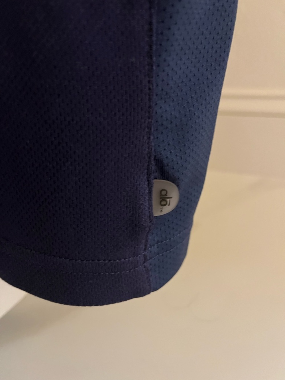 ALO Coolfit Men's Navy Polo with Orange Piping size M - Picture 5 of 7